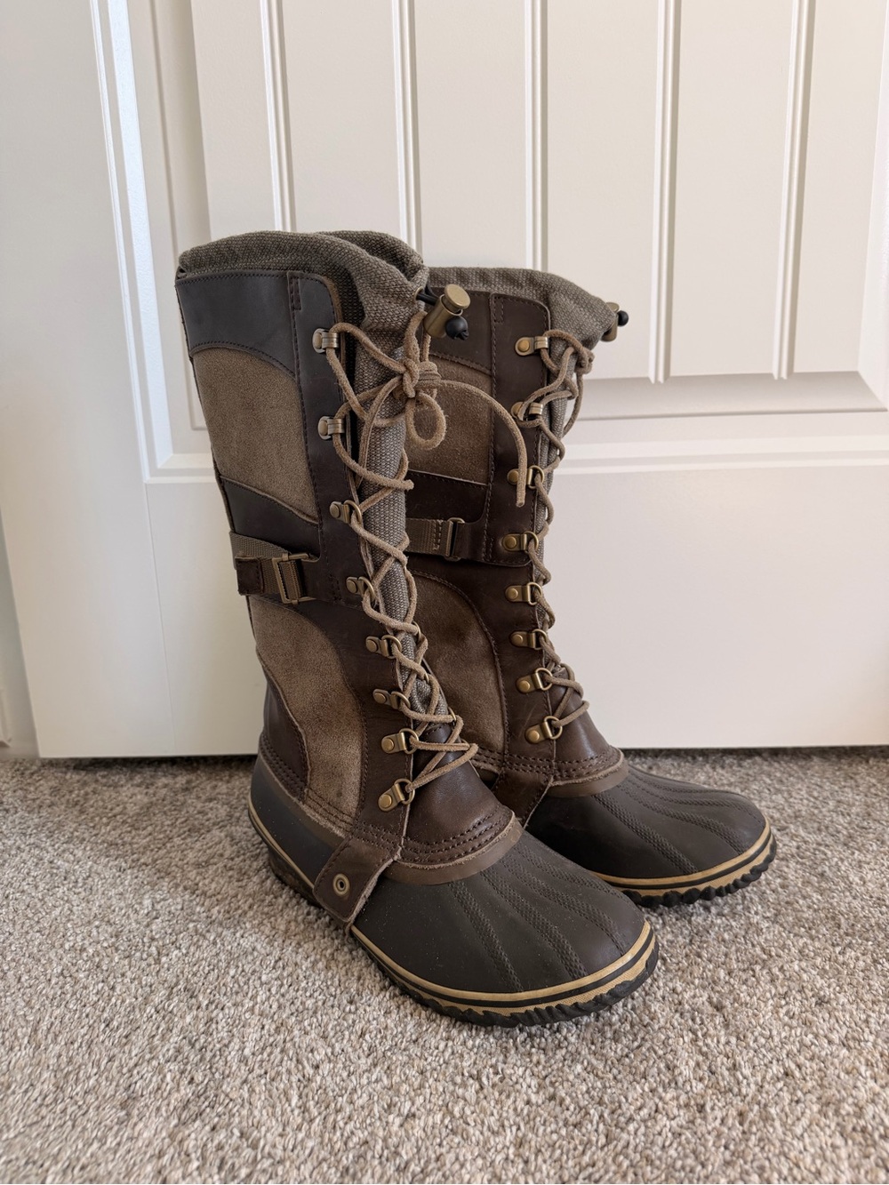 Sorel Conquest Carly Women's Brown Lace-Up Waterproof Rain Boots